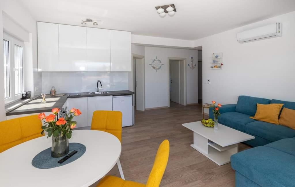 Norin Apartement クレック エクステリア 写真