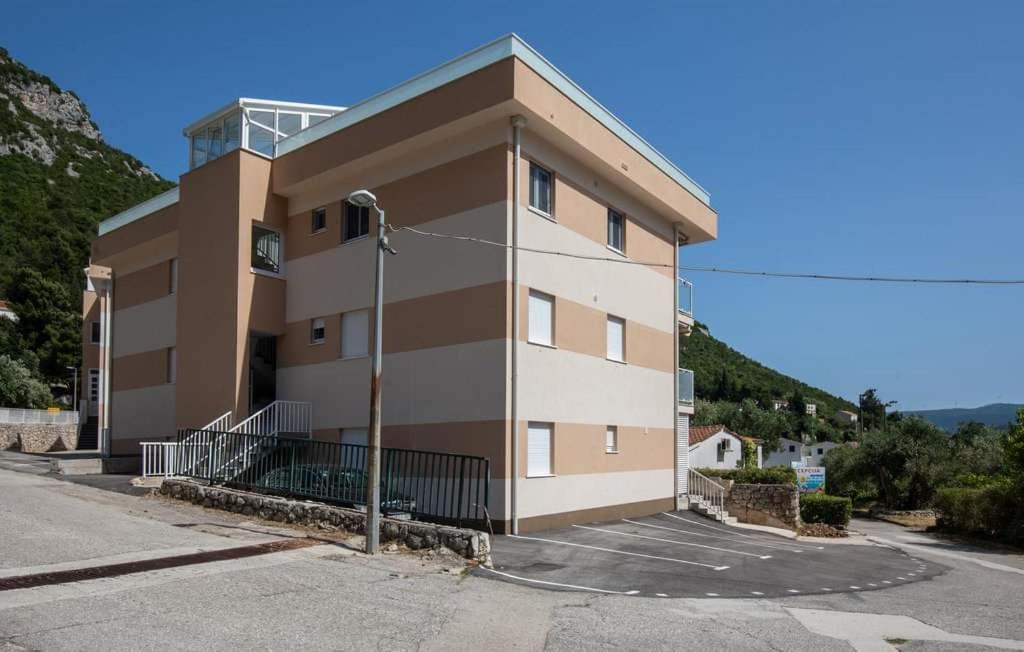 Norin Apartement クレック エクステリア 写真