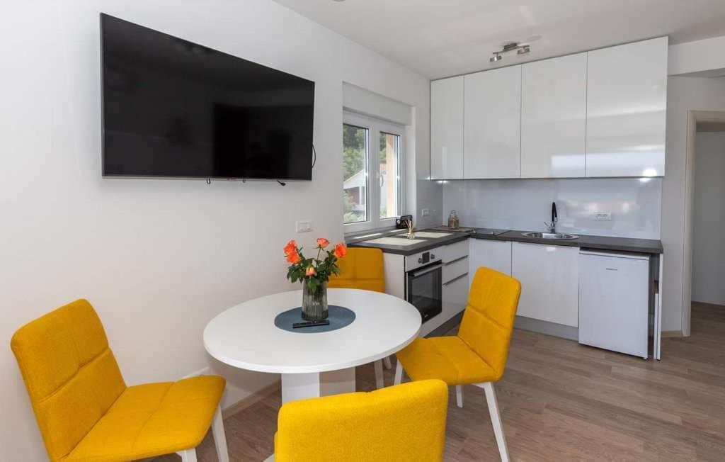 Norin Apartement クレック エクステリア 写真